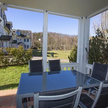 85 Im Duenenpark * Binz